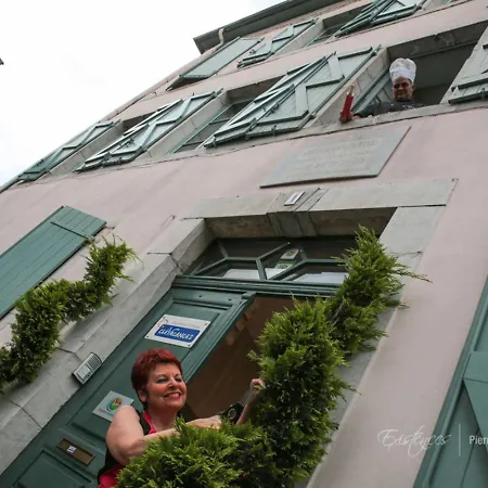 Meuble De Tourisme Art§vintage Олорон-Сент-Мари